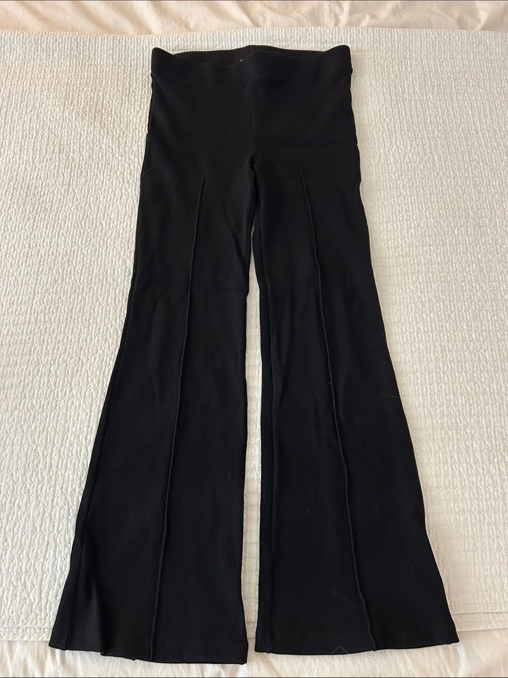 DONNI. Rib Kick Flair in Jet